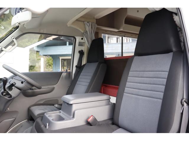 ボンゴトラック キャンパーアシスト　ジョクト　６名乗車　ＦＦヒーター　家庭用エアコン　ソーラーパネル　電子レンジ　マックスファン　１５００Ｗインバーター　ポータブル発電機　サイドオーニング　リチウム＆鉛バッテリー　キャンピングカー　キャブコン（31枚目）