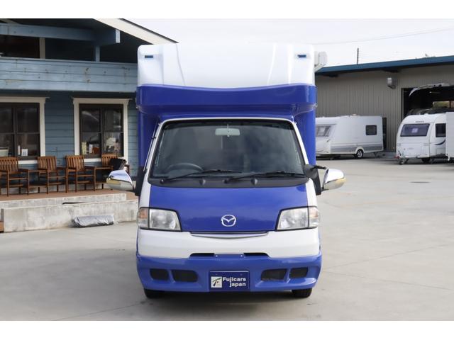 ボンゴトラック キャンパーアシスト　ジョクト　６名乗車　ＦＦヒーター　家庭用エアコン　ソーラーパネル　電子レンジ　マックスファン　１５００Ｗインバーター　ポータブル発電機　サイドオーニング　リチウム＆鉛バッテリー　キャンピングカー　キャブコン（45枚目）