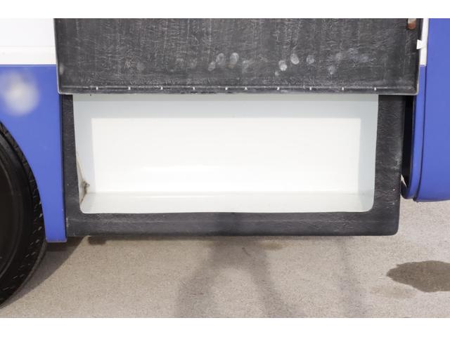 ボンゴトラック キャンパーアシスト　ジョクト　６名乗車　ＦＦヒーター　家庭用エアコン　ソーラーパネル　電子レンジ　マックスファン　１５００Ｗインバーター　ポータブル発電機　サイドオーニング　リチウム＆鉛バッテリー　キャンピングカー　キャブコン（56枚目）