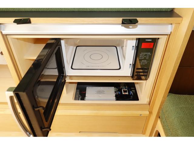 ハイエースバン バーデン　グランデ　カーサホームＥＤ　７名乗車　ツインサブバッテリー　１５００Ｗインバーター　家庭用エアコン　ＦＦヒーター　冷蔵庫　電子レンジ　１９ＴＶ　エアロソーラー　マックスファン　１０Ｖ型ナビ　キャンピングカー　スーパーロング（7枚目）