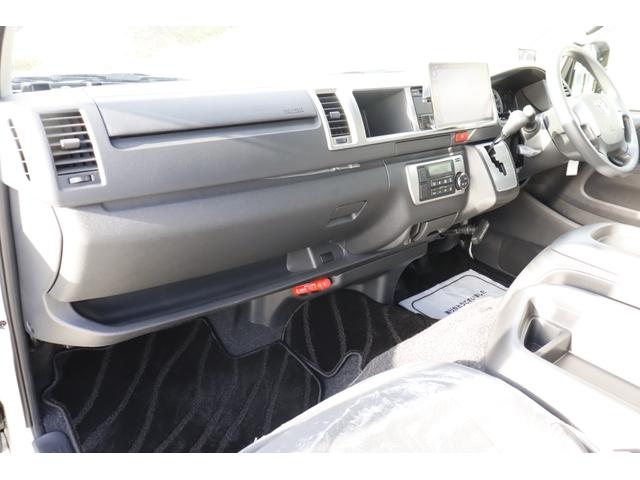 ハイエースバン バーデン　グランデ　カーサホームＥＤ　７名乗車　ツインサブバッテリー　１５００Ｗインバーター　家庭用エアコン　ＦＦヒーター　冷蔵庫　電子レンジ　１９ＴＶ　エアロソーラー　マックスファン　１０Ｖ型ナビ　キャンピングカー　スーパーロング（30枚目）
