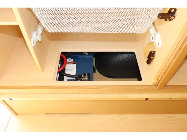 ハイエースバン バーデン　グランデ　カーサホームＥＤ　７名乗車　ツインサブバッテリー　１５００Ｗインバーター　家庭用エアコン　ＦＦヒーター　冷蔵庫　電子レンジ　１９ＴＶ　エアロソーラー　マックスファン　１０Ｖ型ナビ　キャンピングカー　スーパーロング（41枚目）