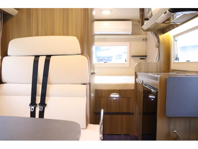 カムロード バンテック　ジルノーブル　４ＷＤ　乗車６名　就寝４名　２．８　ディーゼルターボ　リチウムイオンバッテリー４００ａｈ　インバーター２０００Ｗ　フレキシブルソーラー４枚　温水ボイラー　家庭用エアコン　ＦＦヒーター　マックスファン（2枚目）