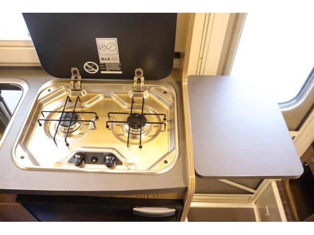 カムロード バンテック　ジルノーブル　４ＷＤ　乗車６名　就寝４名　２．８　ディーゼルターボ　リチウムイオンバッテリー４００ａｈ　インバーター２０００Ｗ　フレキシブルソーラー４枚　温水ボイラー　家庭用エアコン　ＦＦヒーター　マックスファン（10枚目）