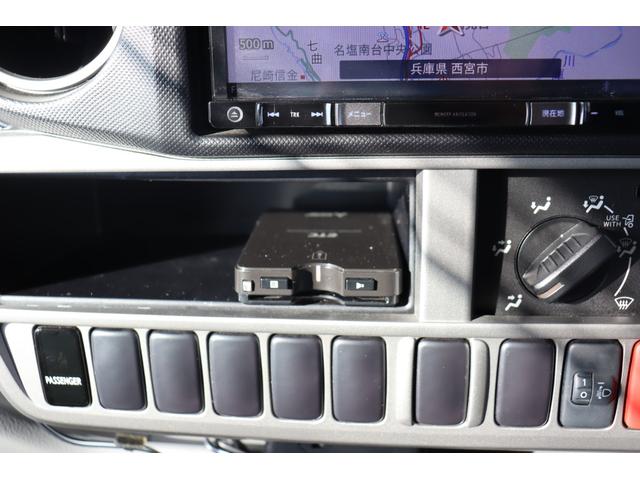 カムロード ナッツＲＶ　クレソンボヤージュ　７名乗車　ツインサブＢＴ　ＦＦヒーター　冷蔵庫　カセットトイレ　２４ＴＶ　４００Ｗインバーター　地デジアンテナ　走行充電　外部充電　マックスファン　リアラダー　バックモニター　キャンピングカー（56枚目）