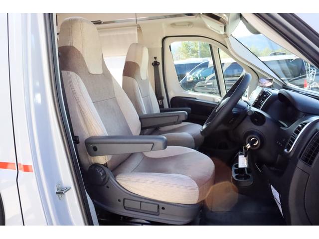 デュカト ローラーチーム　リビングストンＫＪ　乗車４名　就寝４名　２．２　ディーゼル　８速ＡＴ　１２Ｖクーラー　ＦＦヒーター　温水ボイラー　１２Ｖ冷蔵庫　２段ベット　マルチルーム　ディスプレイオーディオ　バックカメラ　クルーズコントローラー（26枚目）