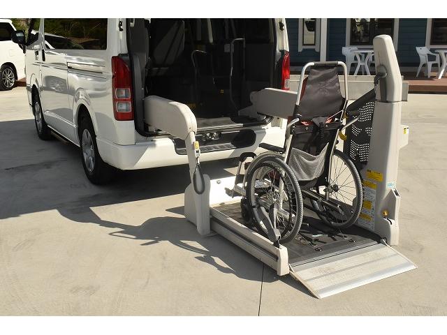 リアリフト 車椅子2基 電動車椅子固定装置 ニールダウン(4枚目)