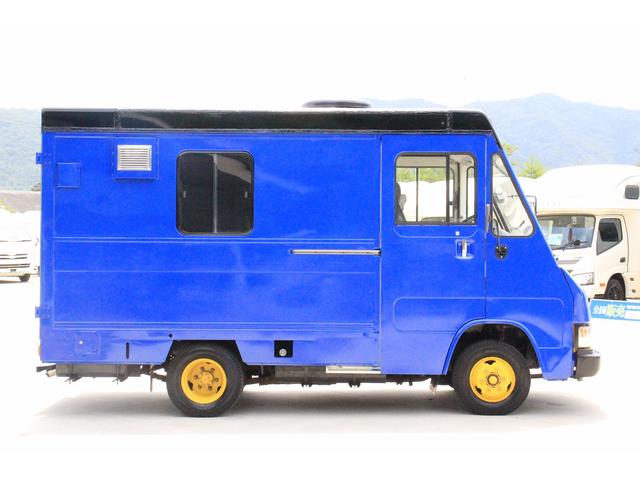 クイックデリバリー 　移動販売車　キッチンカー　ケータリングカー　８ナンバー加工車　２槽シンク　冷凍庫　冷蔵ショーケース　１００Ｖポンプ　ポリタンク　換気扇　外部電源　２口ガスコンロ　ＬＰＧ２基　ＮＯｘＰＭ不適合（49枚目）