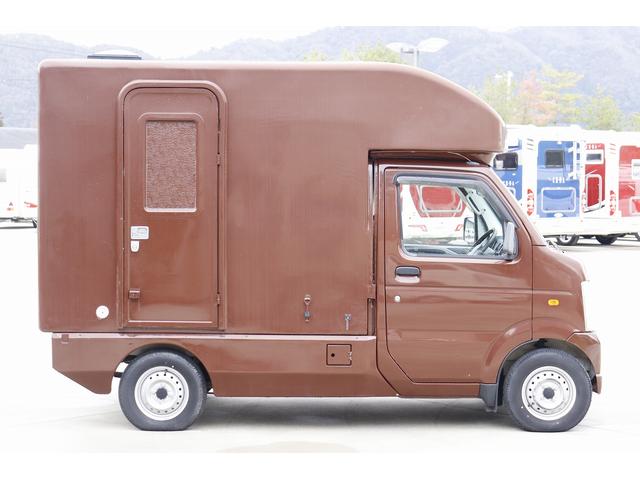 キャリイトラック ＫＣエアコン・パワステ　移動販売車　キッチンカー　ケータリングカー　４ナンバー軽貨物　２槽シンク　給排水ポリタンク　１２Ｖポンプ　販売口１か所　換気扇　外部電源　照明　作業台　収納　ＡＴ　ＥＴＣ　バックカメラ（42枚目）