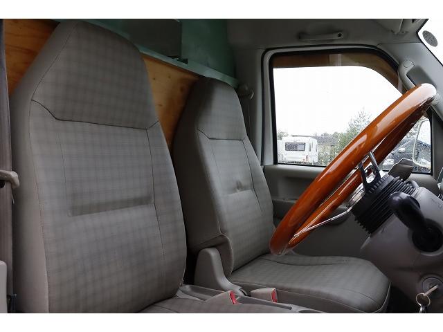 エブリイ ＰＡ　移動販売車　キッチンカー　ケータリングカー　フレンチバス仕様　４ナンバー　２槽シンク　８０Ｌタンク　冷蔵庫　フライヤー　発電機　換気扇　外部電源　サブバッテリー　インバーター　走行充電　ヒッチメンバー（19枚目）