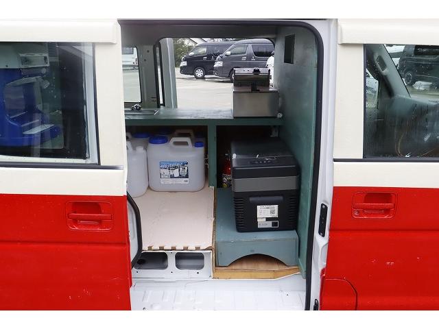 エブリイ ＰＡ　移動販売車　キッチンカー　ケータリングカー　フレンチバス仕様　４ナンバー　２槽シンク　８０Ｌタンク　冷蔵庫　フライヤー　発電機　換気扇　外部電源　サブバッテリー　インバーター　走行充電　ヒッチメンバー（23枚目）