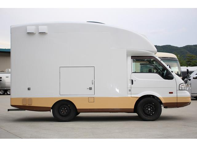 ボンゴトラック ＤＸ　移動販売車　キッチンカー　ケータリングカー　８ナンバー加工車　３槽シンク　給排水タンク　換気扇　グリドル　冷凍冷蔵庫　発電機　換気扇　外部電源　照明　作業台　サブＢＴ　２０００Ｗインバーター　ＥＴＣ（23枚目）