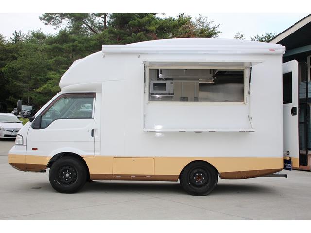 ボンゴトラック ＤＸ　移動販売車　キッチンカー　ケータリングカー　８ナンバー加工車　３槽シンク　給排水タンク　換気扇　グリドル　冷凍冷蔵庫　発電機　換気扇　外部電源　照明　作業台　サブＢＴ　２０００Ｗインバーター　ＥＴＣ（25枚目）