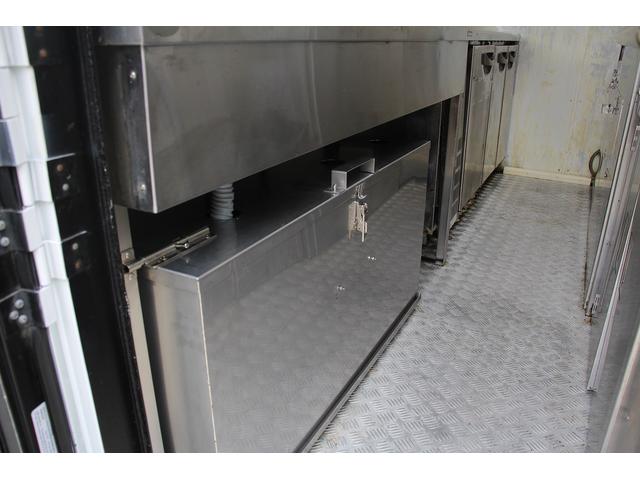 ボンゴトラック ＤＸ　移動販売車　キッチンカー　ケータリングカー　８ナンバー加工車　３槽シンク　給排水タンク　換気扇　グリドル　冷凍冷蔵庫　発電機　換気扇　外部電源　照明　作業台　サブＢＴ　２０００Ｗインバーター　ＥＴＣ（46枚目）