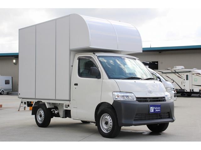タウンエーストラック ＤＸ　移動販売車　キッチンカー　ケータリングカー　８ナンバー加工車　３槽シンク　２００Ｌ給排水タンク　フットスイッチ　冷凍冷蔵庫　換気扇　作業台　外部電源　販売窓　ナビ　ＥＴＣ　ミラー型前後ドラレコ（66枚目）