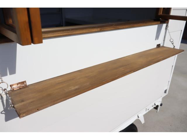 キャリイトラック 　移動販売車　ケータリングカー　５ＭＴ　４ナンバー　バックカメラ　２層シンク　給排水タンク各１００Ｌ　換気扇　外部電源（21枚目）