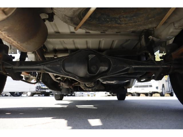 キャリイトラック 　移動販売車　ケータリングカー　５ＭＴ　４ナンバー　バックカメラ　２層シンク　給排水タンク各１００Ｌ　換気扇　外部電源（24枚目）