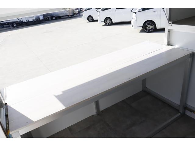 NT100クリッパートラック 乗車2名 4ナンバー AT車 可動式キッチンカー ケータリングカー 2槽シンク 換気扇 外部電源 ETC(5枚目)