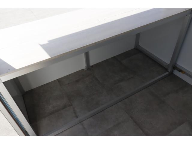 NT100クリッパートラック 乗車2名 4ナンバー AT車 可動式キッチンカー ケータリングカー 2槽シンク 換気扇 外部電源 ETC(6枚目)