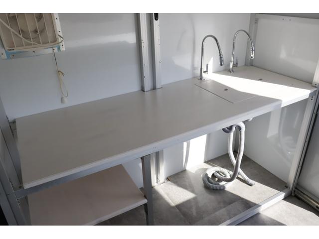 NT100クリッパートラック 乗車2名 4ナンバー AT車 可動式キッチンカー ケータリングカー 2槽シンク 換気扇 外部電源 ETC(8枚目)