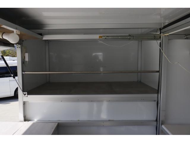 NT100クリッパートラック 乗車2名 4ナンバー AT車 可動式キッチンカー ケータリングカー 2槽シンク 換気扇 外部電源 ETC(11枚目)