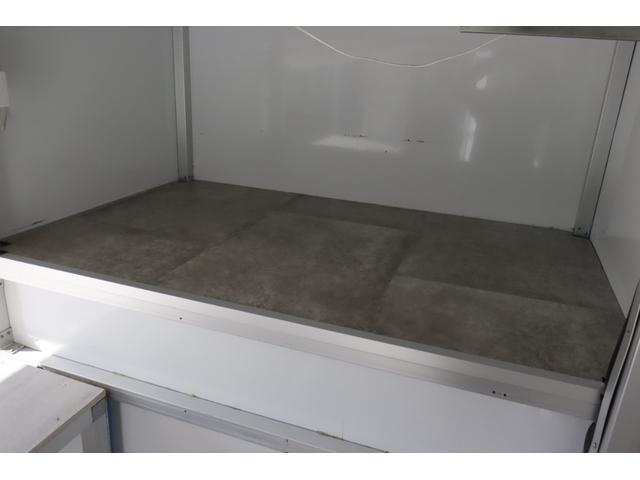 NT100クリッパートラック 乗車2名 4ナンバー AT車 可動式キッチンカー ケータリングカー 2槽シンク 換気扇 外部電源 ETC(12枚目)