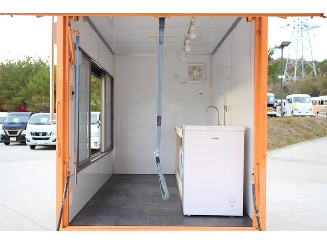 アトラストラック 　移動販売車　ケータリングカー（2枚目）