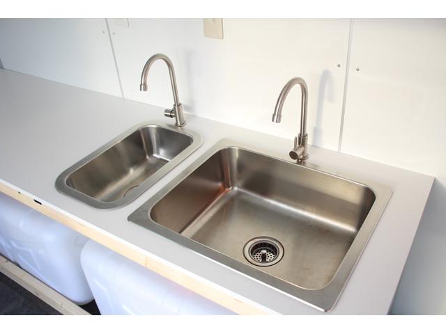 アトラストラック 　移動販売車　ケータリングカー（6枚目）