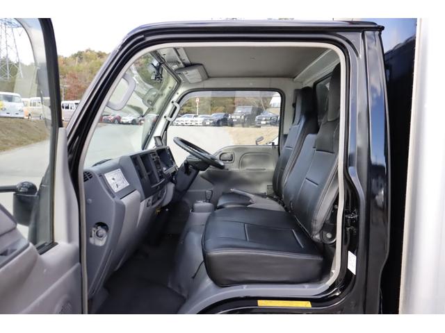 エルフトラック エルフ 移動販売車 ケータリングカー 3.0 ディーゼル 2槽シンク コールドテーブル冷蔵庫 冷蔵庫 換気扇 外部電源(27枚目)