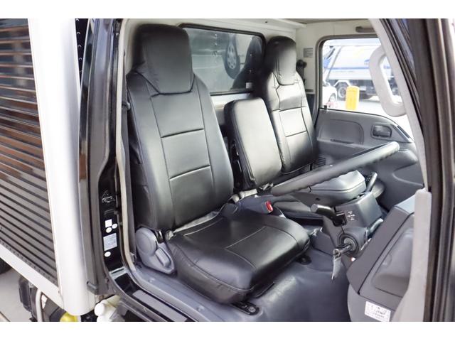 エルフトラック エルフ 移動販売車 ケータリングカー 3.0 ディーゼル 2槽シンク コールドテーブル冷蔵庫 冷蔵庫 換気扇 外部電源(28枚目)