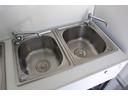 シンクは3槽シンクになっております。