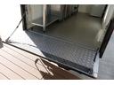エルフ 移動販売車 ケータリングカー 3.0 ディーゼル 2槽シンク コールドテーブル冷蔵庫 冷蔵庫 換気扇 外部電源(25枚目)