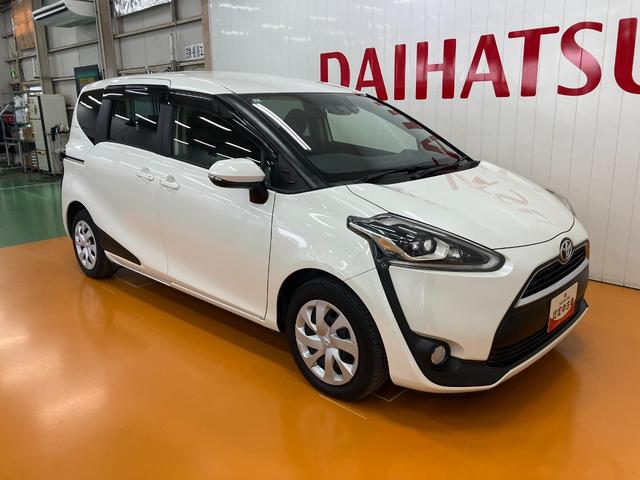 シエンタ Ｇ　クエロ　衝突被害軽減ブレーキシステム　ドラレコ　３列シート　ステアリングスイッチ　Ｐスタート　両側オートスライドドア　レーンアシスト　オートハイビーム　キーフリー（7枚目）