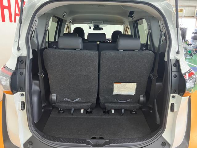 シエンタ Ｇ　クエロ　衝突被害軽減ブレーキシステム　ドラレコ　３列シート　ステアリングスイッチ　Ｐスタート　両側オートスライドドア　レーンアシスト　オートハイビーム　キーフリー（10枚目）