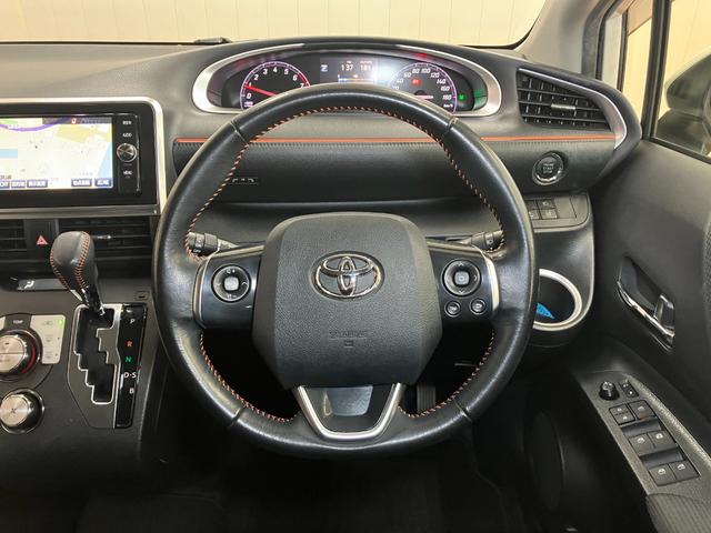 シエンタ Ｇ　クエロ　衝突被害軽減ブレーキシステム　ドラレコ　３列シート　ステアリングスイッチ　Ｐスタート　両側オートスライドドア　レーンアシスト　オートハイビーム　キーフリー（13枚目）