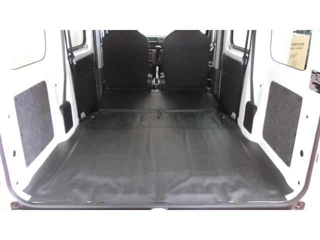 ハイゼットカーゴ DX サポカーSワイド適合 ラジオ エアコン アクセサリーソケット コーナーセンサー アイドリングストップ 光軸調整ダイヤル 横滑り防止機能 誤発進抑制機能 パワーウインドウ キーレス(11枚目)