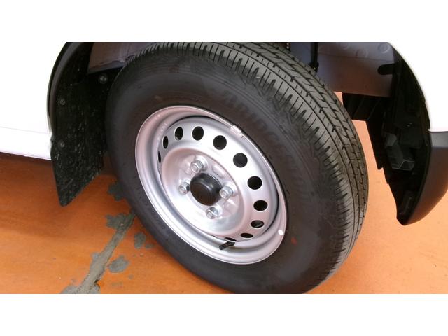 ハイゼットカーゴ DX サポカーSワイド適合 ラジオ エアコン アクセサリーソケット コーナーセンサー アイドリングストップ 光軸調整ダイヤル 横滑り防止機能 誤発進抑制機能 パワーウインドウ キーレス(22枚目)