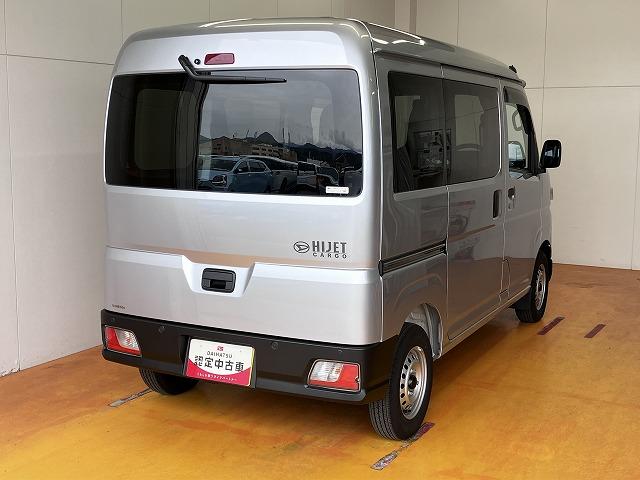 ハイゼットカーゴ ＤＸ　サポカーＳワイド適合　ラジオ　エアコン　アクセサリーソケット　コーナーセンサー　アイドリングストップ　光軸調整ダイヤル　横滑り防止機能　誤発進抑制機能　パワーウインドウ　キーレス（8枚目）