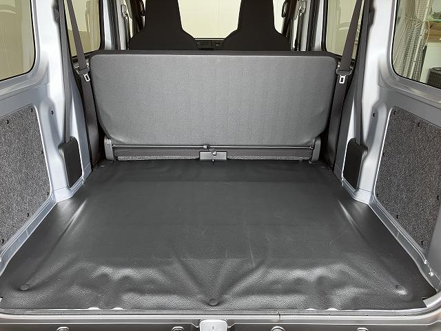 ハイゼットカーゴ ＤＸ　サポカーＳワイド適合　ラジオ　エアコン　アクセサリーソケット　コーナーセンサー　アイドリングストップ　光軸調整ダイヤル　横滑り防止機能　誤発進抑制機能　パワーウインドウ　キーレス（10枚目）