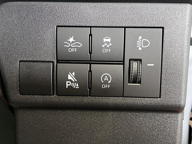 ハイゼットカーゴ ＤＸ　サポカーＳワイド適合　ラジオ　エアコン　アクセサリーソケット　コーナーセンサー　アイドリングストップ　光軸調整ダイヤル　横滑り防止機能　誤発進抑制機能　パワーウインドウ　キーレス（16枚目）
