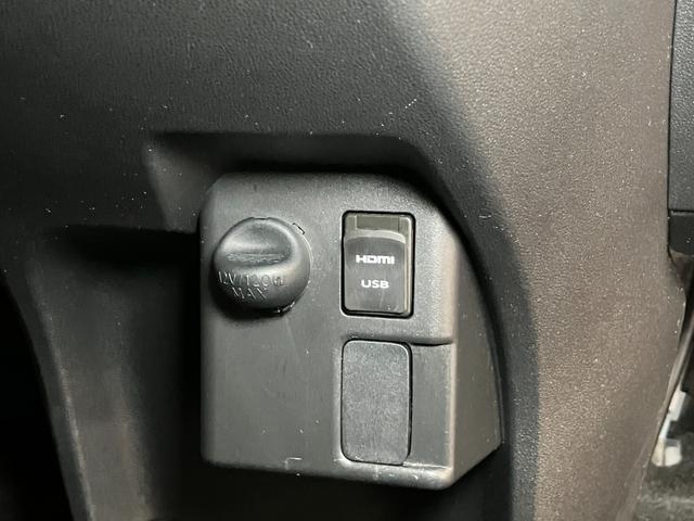 ウェイク L SAII スマアシ Bカメラ 両側オートスライドドア ステアリングスイッチ オートエアコン アイドリングストップ USB接続端子 光軸調整ダイヤル 横滑り防止機能 誤発進抑制機能 電動格納ミラー キーフリー(19枚目)