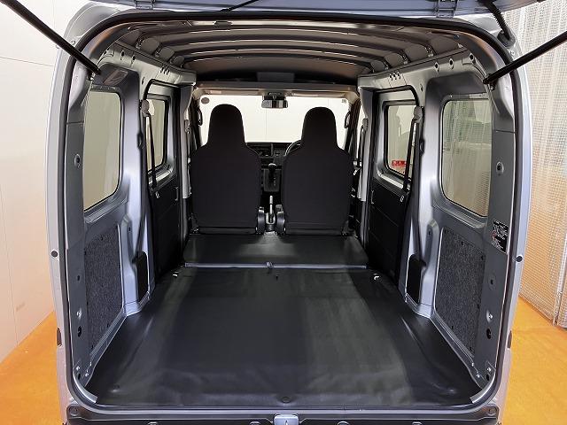 ハイゼットカーゴ ＤＸ　サポカーＳワイド適合　エアコン　アクセサリーソケット　コーナーセンサー　アイドリングストップ　光軸調整ダイヤル　横滑り防止機能　誤発進抑制機能　パワーウインドウ　キーレス（11枚目）