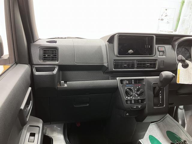 ハイゼットカーゴ ＤＸ　サポカーＳワイド適合　エアコン　アクセサリーソケット　コーナーセンサー　アイドリングストップ　光軸調整ダイヤル　横滑り防止機能　誤発進抑制機能　パワーウインドウ　キーレス（12枚目）