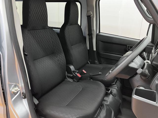 ハイゼットカーゴ ＤＸ　サポカーＳワイド適合　エアコン　アクセサリーソケット　コーナーセンサー　アイドリングストップ　光軸調整ダイヤル　横滑り防止機能　誤発進抑制機能　パワーウインドウ　キーレス（18枚目）