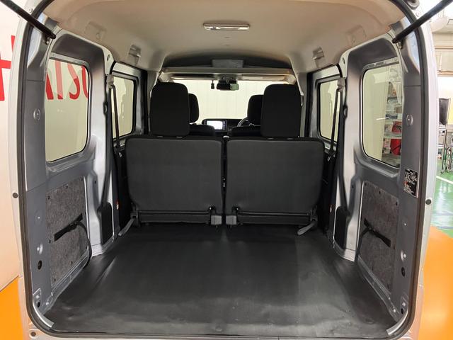 ハイゼットカーゴ クルーズターボ　４ＷＤ　サポカーＳワイド適合　ドラレコ　エアコン　アクセサリーソケット　Ｐスタート　コーナーセンサー　横滑り防止機能　誤発進抑制機能　電動格納ミラー　パワーウインドウ　キーフリー（10枚目）