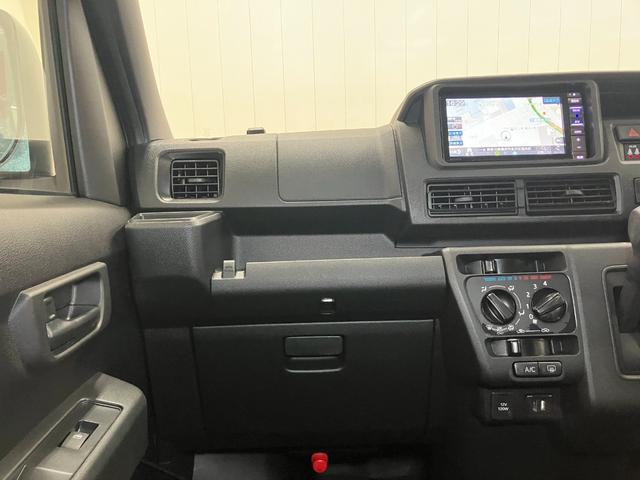 ハイゼットカーゴ クルーズターボ　４ＷＤ　サポカーＳワイド適合　ドラレコ　エアコン　アクセサリーソケット　Ｐスタート　コーナーセンサー　横滑り防止機能　誤発進抑制機能　電動格納ミラー　パワーウインドウ　キーフリー（12枚目）