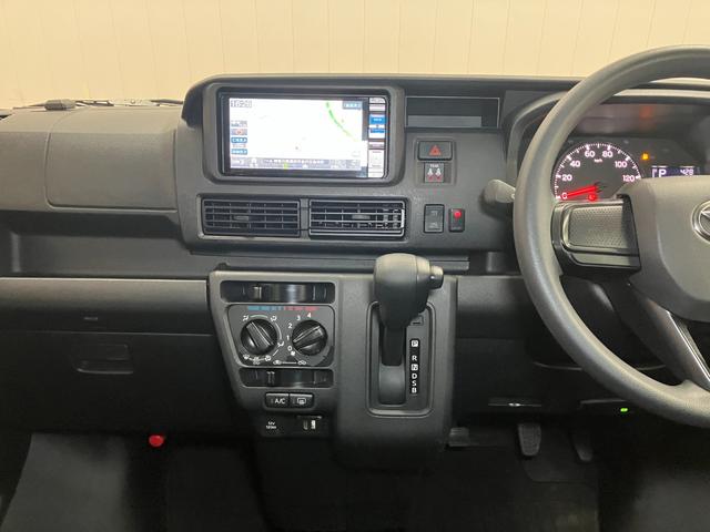 ハイゼットカーゴ クルーズターボ　４ＷＤ　サポカーＳワイド適合　ドラレコ　エアコン　アクセサリーソケット　Ｐスタート　コーナーセンサー　横滑り防止機能　誤発進抑制機能　電動格納ミラー　パワーウインドウ　キーフリー（13枚目）