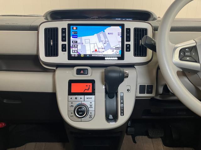 ムーヴキャンバス ＧホワイトアクセントＶＳ　ＳＡＩＩＩ　サポカーＳワイド適合　ドラレコ　パノラマモニター対応　両側オートスライドドア　ステアリングスイッチ　ＵＳＢ接続端子　Ｐスタート　運転席シートヒーター　オートハイビーム　ＥＴＣ　置きラクボックス（12枚目）