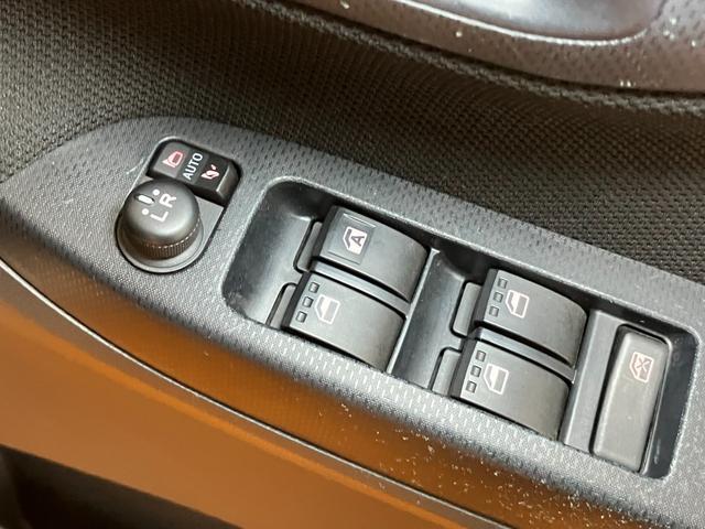 ムーヴ ＸリミテッドＩＩ　ＳＡＩＩＩ　サポカーＳワイド適合　ドラレコ　ステアリングスイッチ　オートエアコン　ＵＳＢ接続端子　Ｐスタート　運転席シートヒーター　アイドリングストップ　誤発進抑制機能　オートハイビーム　キーフリー（19枚目）