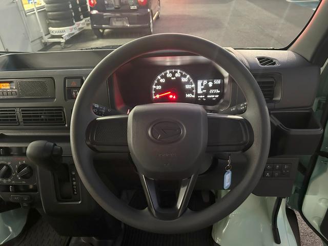 ハイゼットカーゴ DX サポカーSワイド適合 ラジオ エアコン アクセサリーソケット コーナーセンサー アイドリングストップ 光軸調整ダイヤル 横滑り防止機能 誤発進抑制機能 パワーウインドウ キーレス(13枚目)